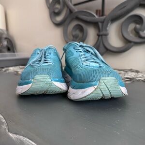 Hoka Bondi 7 teal sneakers size 6.5